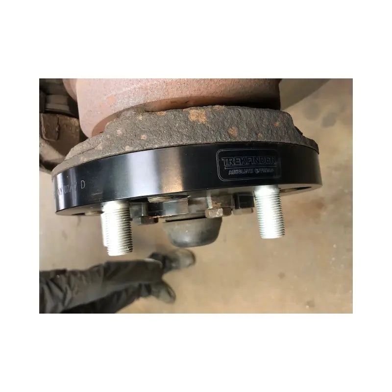 Spurverbreiterungssatz 2 Achsen von TREKFINDER für LAND ROVER Defender bis`16 / +46 Millimeter mit TGA