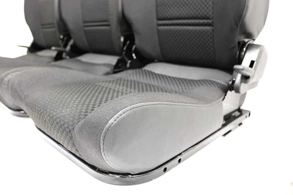 Defender "PREMIUM HIGH BACKS" Sitze (zweite Sitzreihe) (schwarzer Stoff)