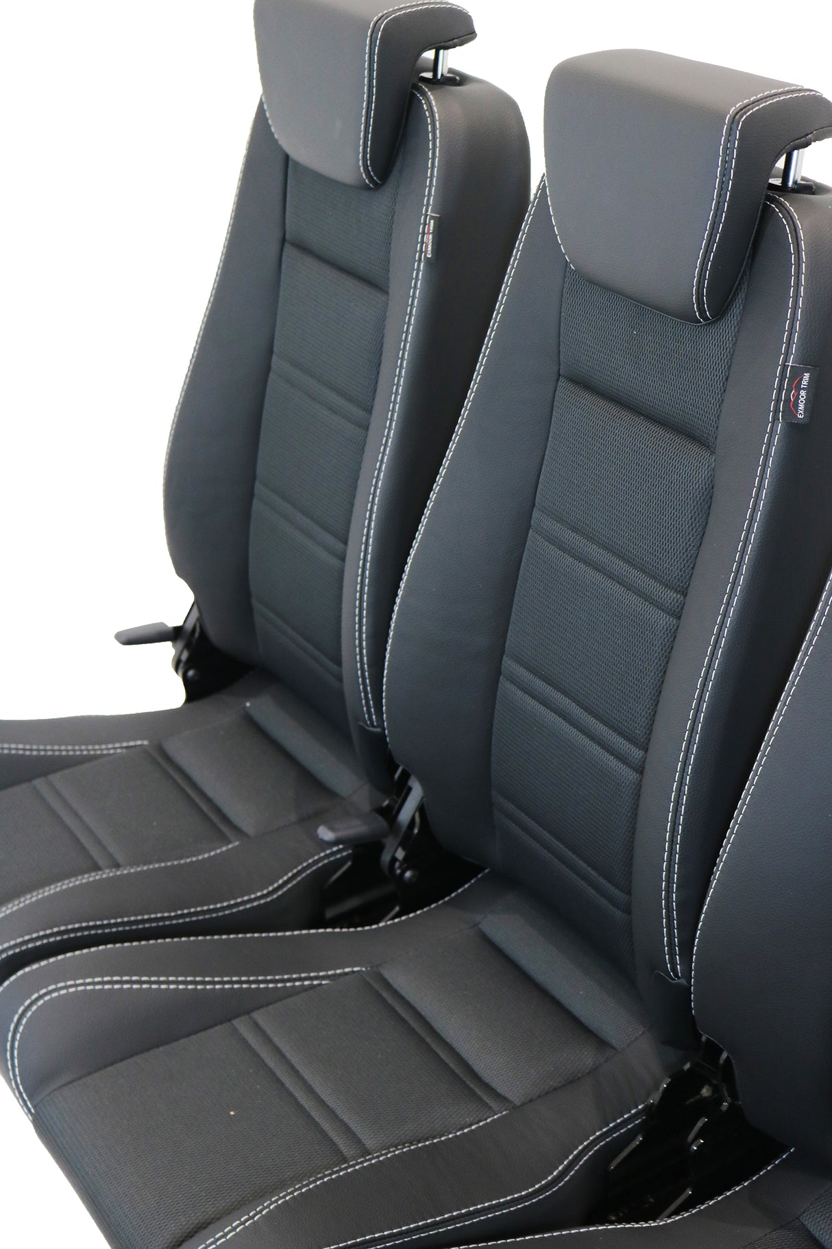 Defender "PREMIUM HIGH BACKS XS" Sitze (zweite Sitzreihe) (schwarzes Leder)