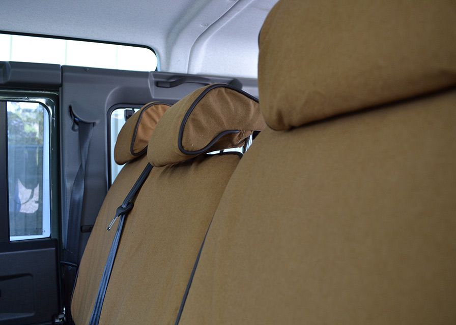 Defender TD4 Sitzbezüge (zweite Sitzreihe 60/40) (Sand)