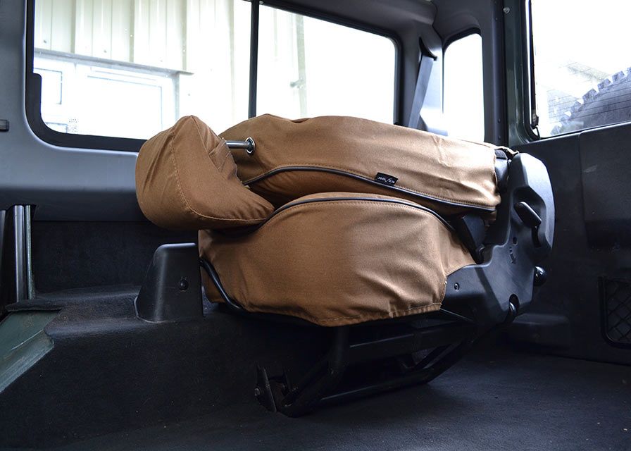 Defender TD4 Sitzbezüge (Paar) Sitze Kofferraum (Sand)