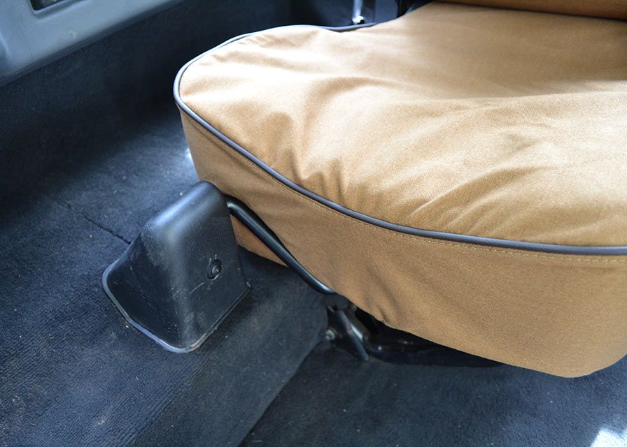 Defender TD4 Sitzbezüge (Paar) Sitze Kofferraum (Sand)