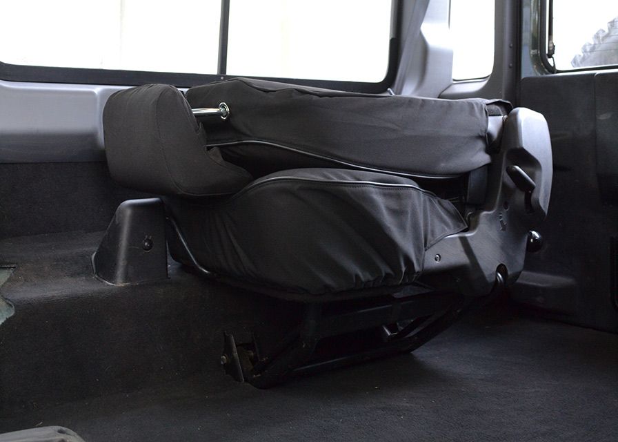 Defender TD4 Sitzbezüge (Paar) Sitze Kofferraum (schwarz)