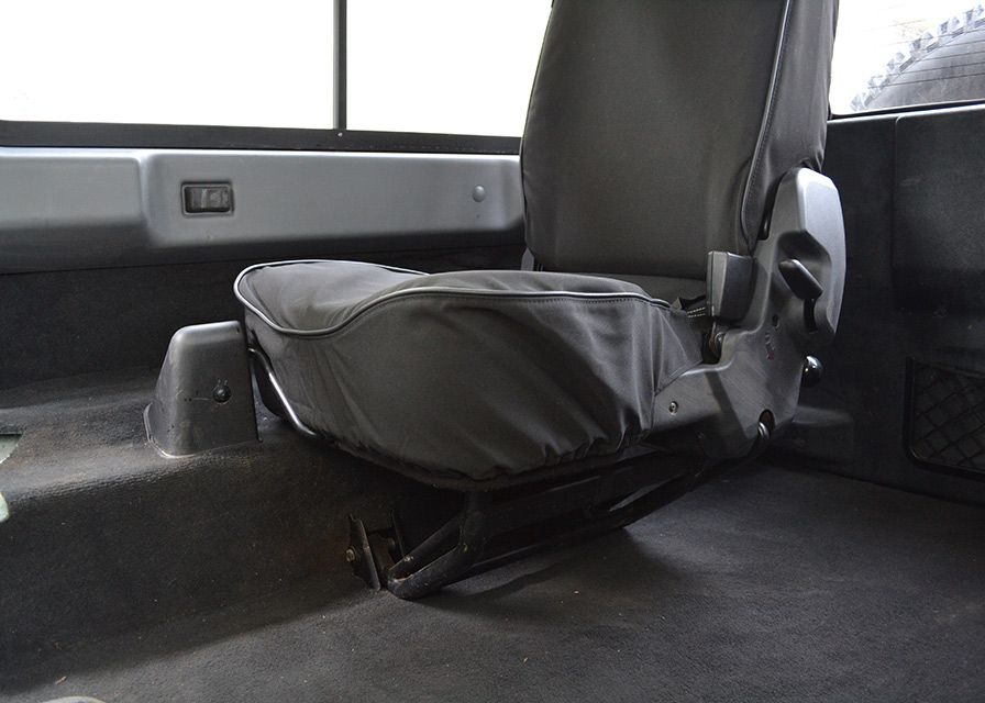 Defender TD4 Sitzbezüge (Paar) Sitze Kofferraum (schwarz)