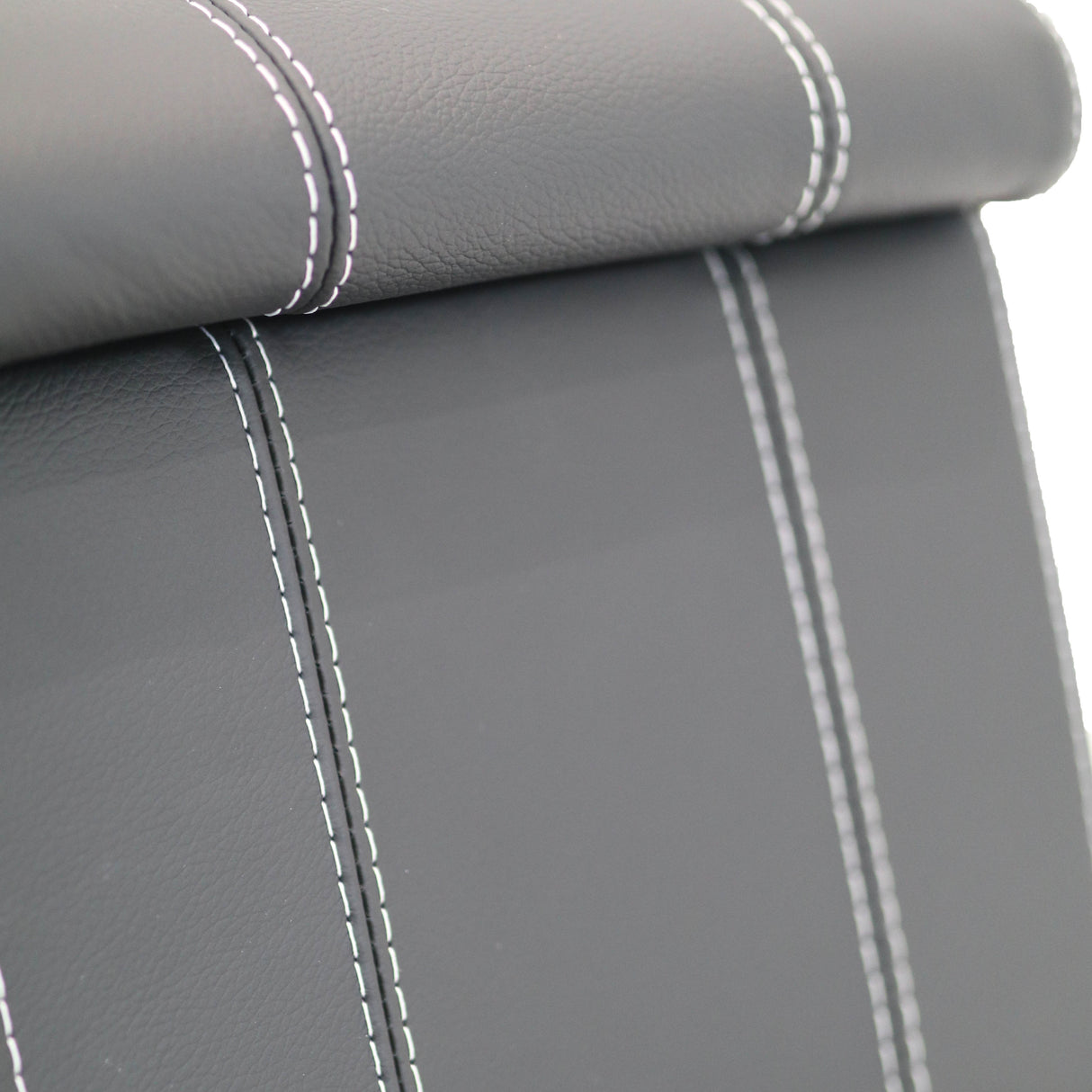 Premium XL Cubby Box (XS, schwarzes Vinyl, weiße Naht)