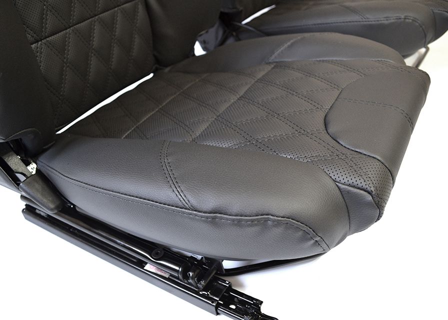 Defender "Elite Sitz MK2" (Paar) beheizt (Diamond, schwarzes Vinyl)