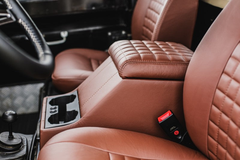 Defender Frontsitze & Cubby Box "COOL N VINTAGE CHESTNUT PACKAGE" (beheizt)