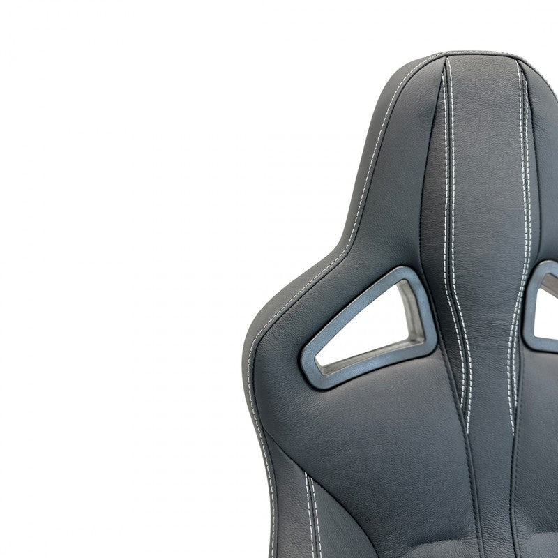 Defender Sportsitze (Paar) beheizt (schwarzes Leder, weiße Naht)