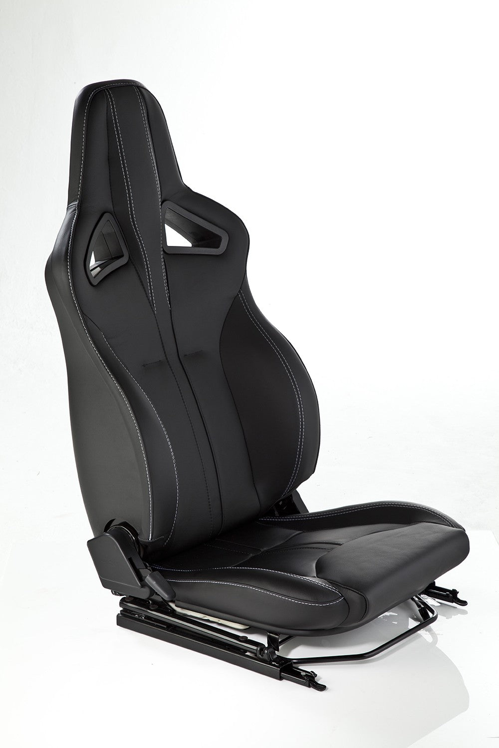 Defender Sportsitze (Paar) beheizt (schwarzes Leder, schwarze Naht)