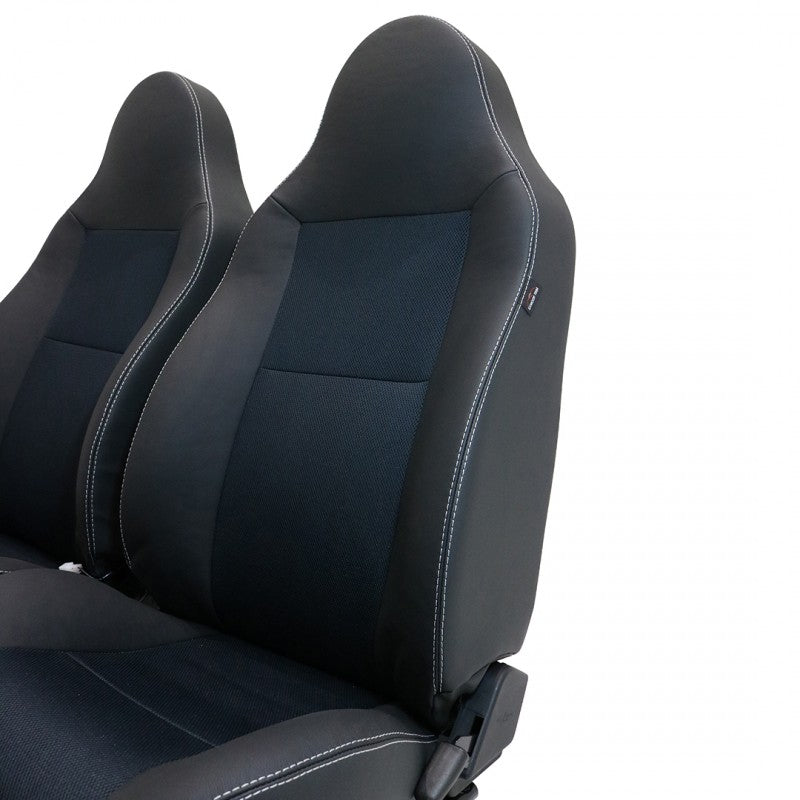 Defender "County XS" Frontsitze (Paar) beheizt (schwarzes Leder, schwarzer Stoff)