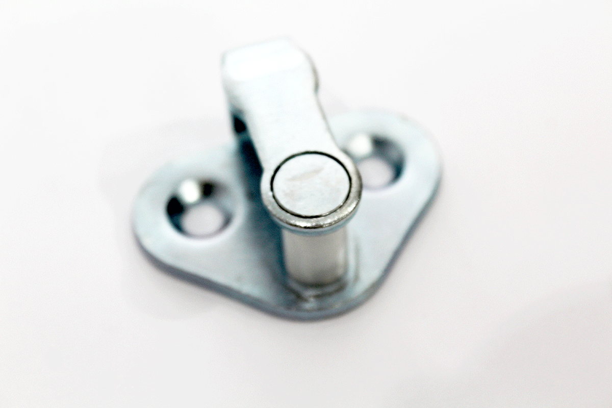 Schlossfalle vorne Defender (ab AA270226 / 1987) (Türen mit Druckknopf)