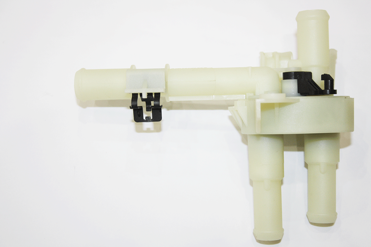 Ventil Ablauf / Zulauf Heizung Defender TD4 (ab 7A000001 / 2007) (ohne Halter)