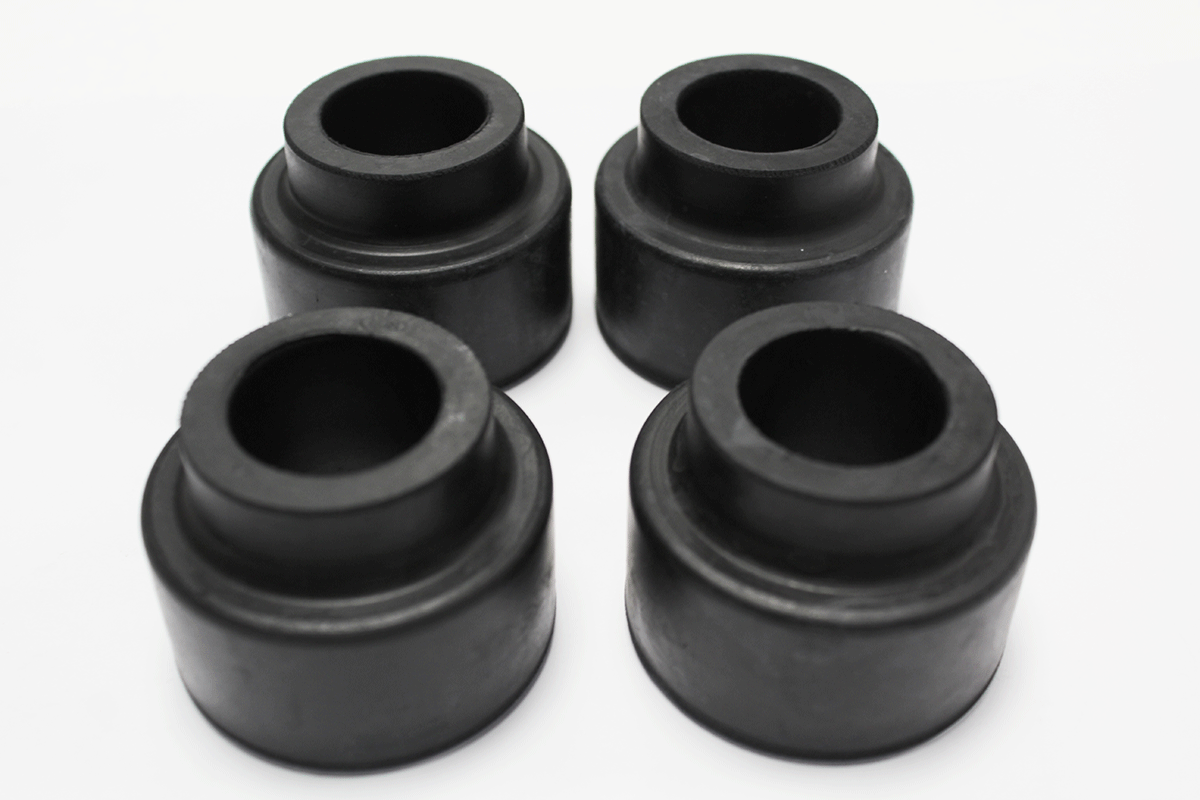 Gummibuchse Schubstrebe vorne hinten Defender (bis VA130784 / 1997) (OEM)