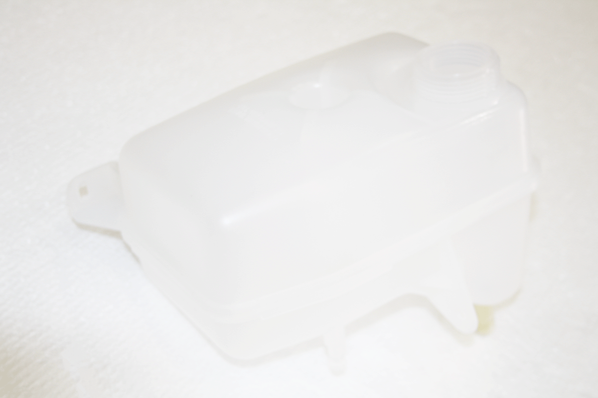 Ausgleichsbehälter Kühlflüssigkeit Defender / Discovery (bis Ende 300Tdi)