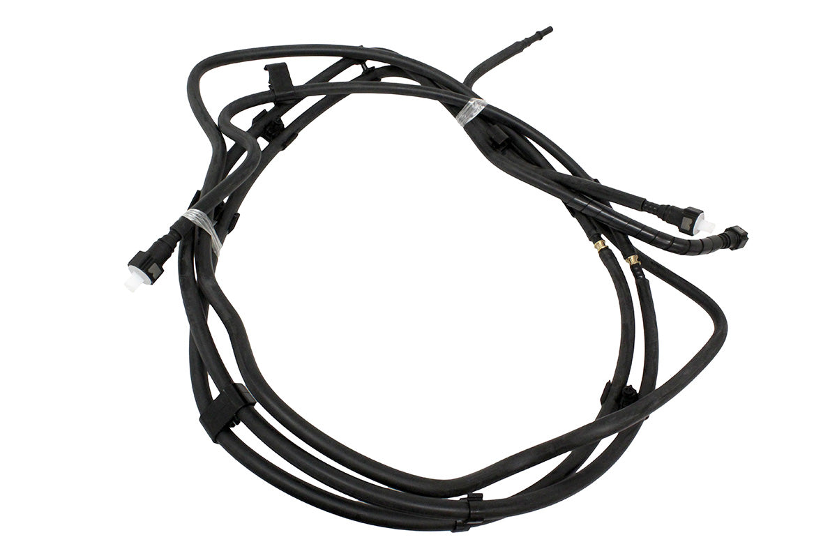 Kraftstoffleitung (Pumpe zu Motor) Defender Td5 90 (bis 4A673266 / 2004)