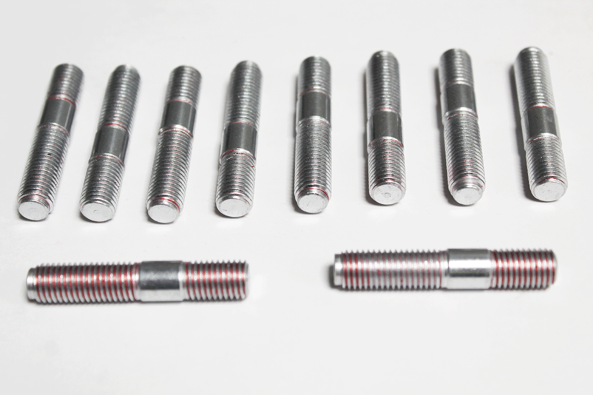 Gewindebolzen Abgaskrümmern (4-Zylinder)