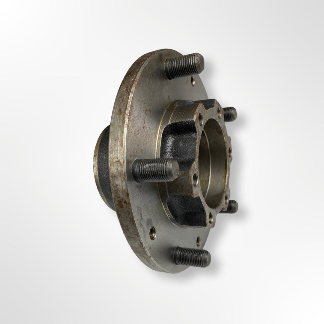 Radnabe bis 1980 (Stehbolzen eingeschlagen)