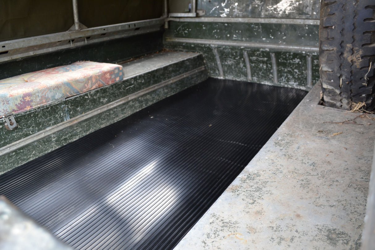 Serie 109 & Defender 110 Fußmatte Ladefläche "Heavy Duty" (6mm)