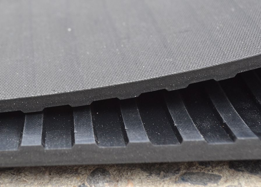 Serie 109 & Defender 110 Fußmatte Ladefläche "Heavy Duty" (6mm)