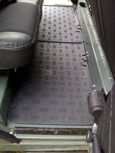 Serie & Defender Fußmatten zweite Sitzreihe