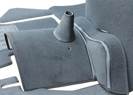 Serie 2 & 3 Teppich-Set vorne schwarz