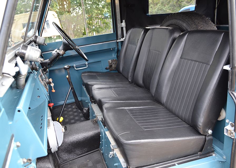 Serie 2 & 3 Frontsitz-Set Deluxe "Black Vinyl"