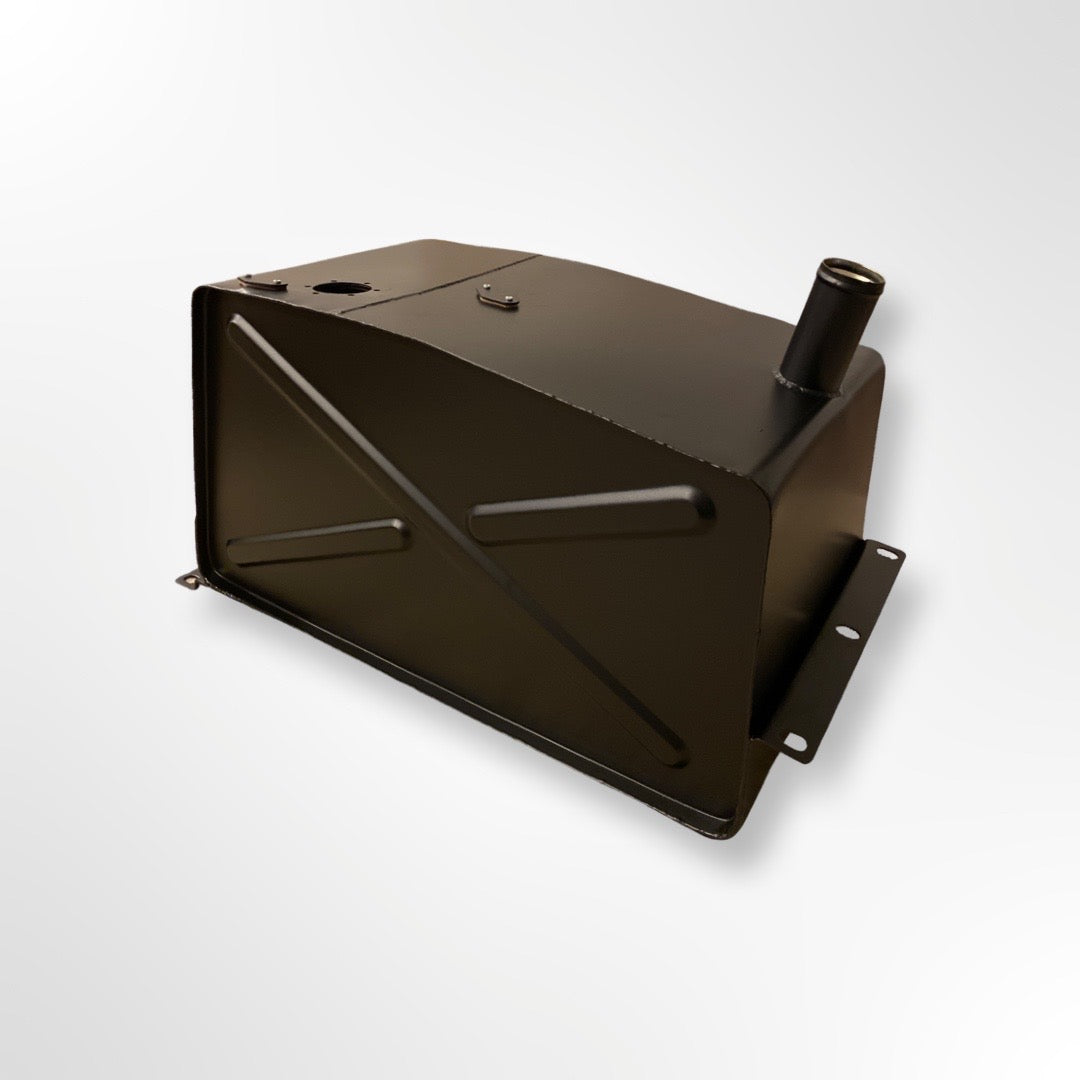 Kraftstofftank (unter den Frontsitzen)