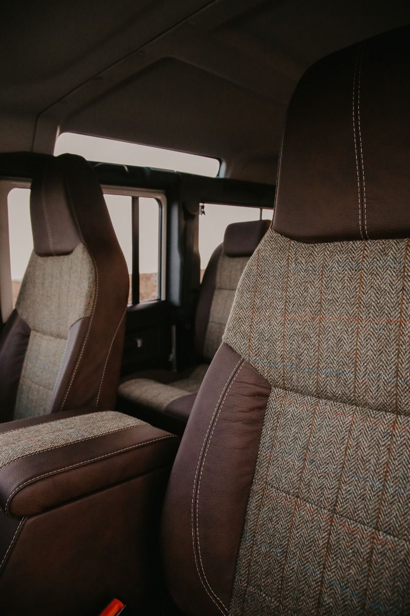 Defender Puma Premium Sitze (Paar) "HARRIS TWEED" (beheizt)